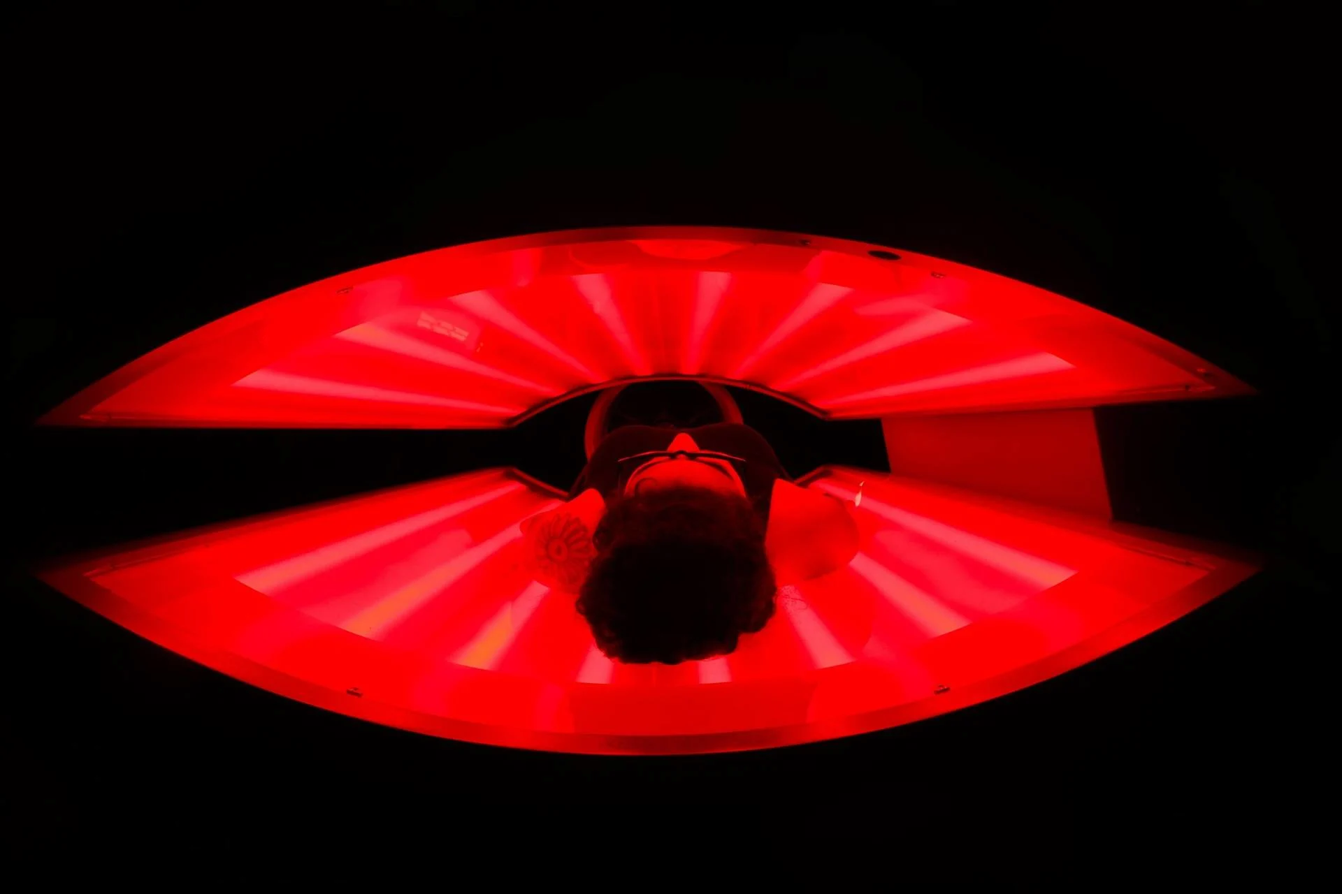Carillon touchless therapy prism light pod